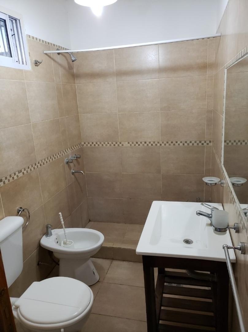 Depto Tipo Casa 2 ambientes con 1 baño