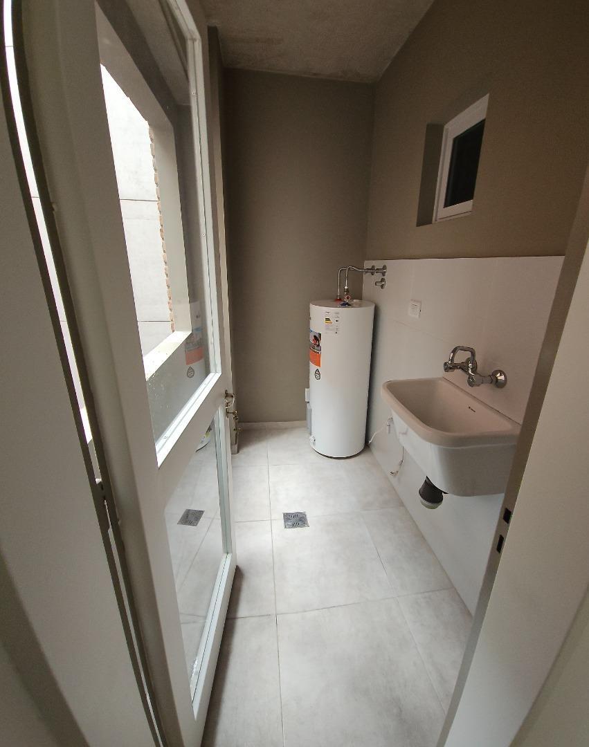 Departamento en Alquiler en Echesortu, $ 690.000