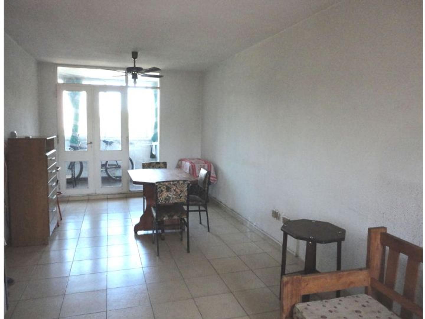 Departamento 3 ambientes con 1 baño