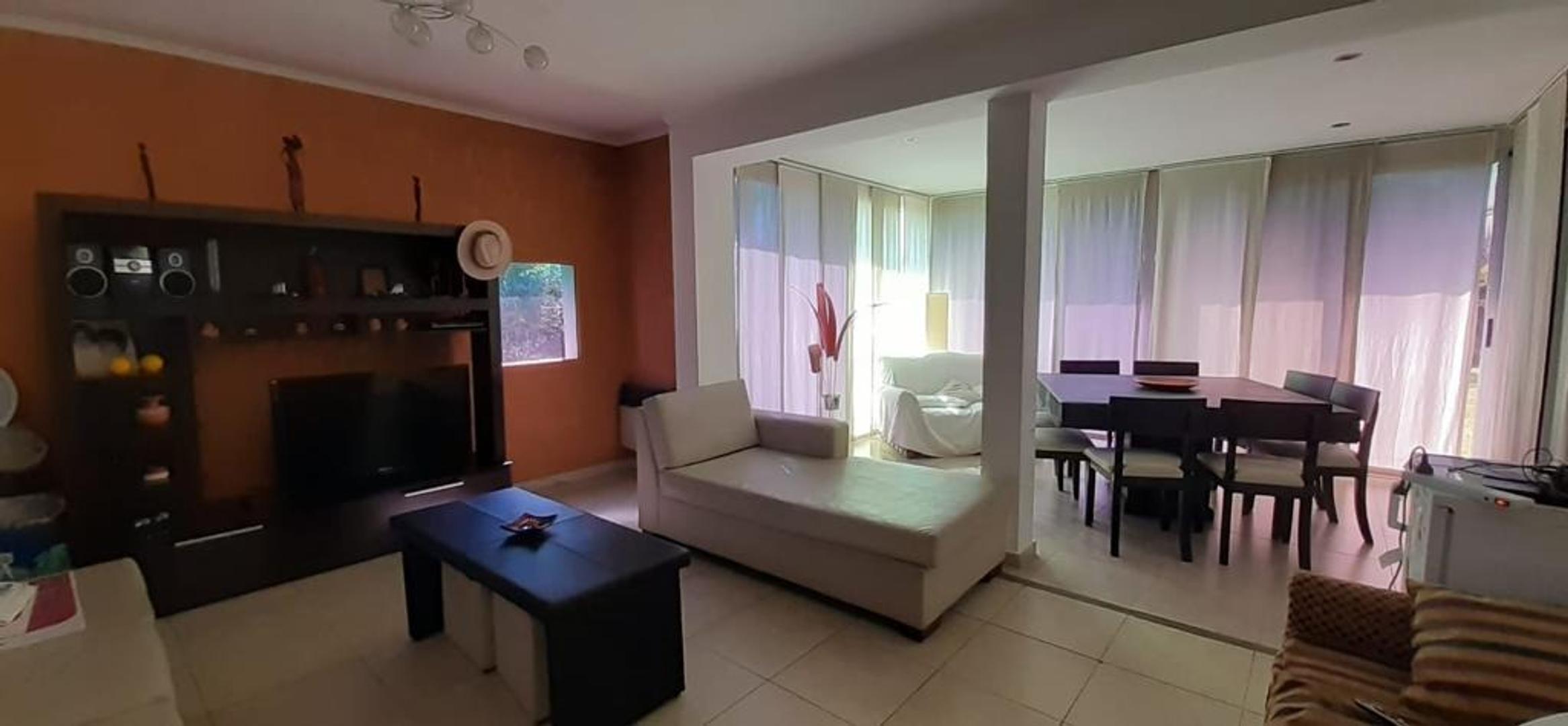 Casa en Alquiler de 3 dormitorios