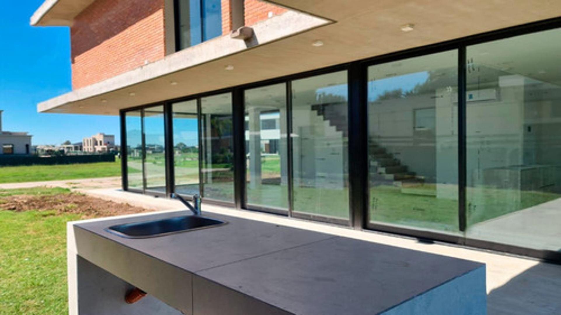 Casa en Alquiler de 3 dormitorios