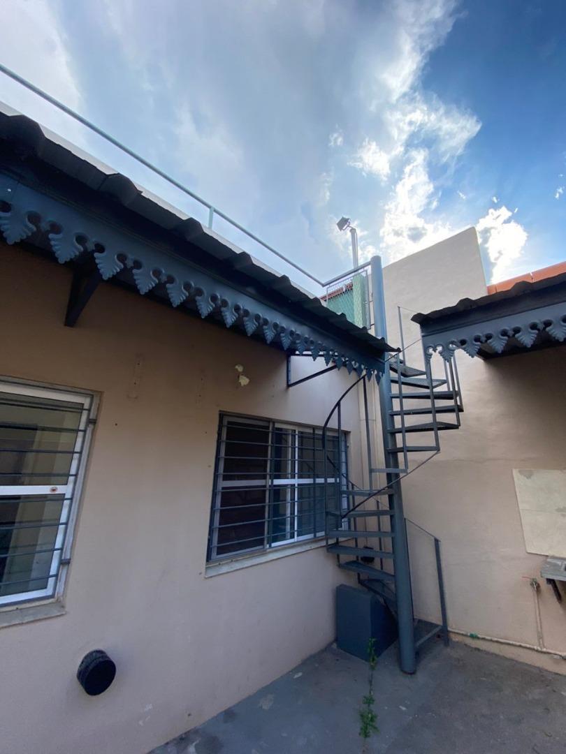 Depto Tipo Casa en Alquiler de 3 ambientes