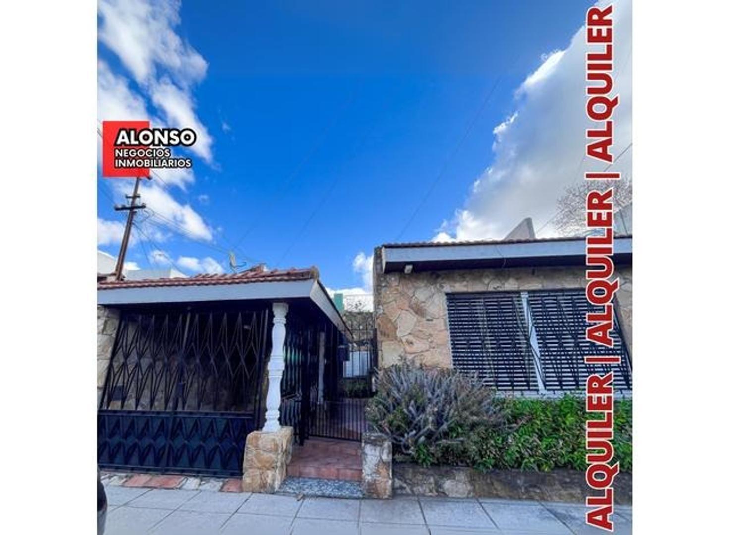 CASA 3 AMBIENTES CON PATIO EN ALQUILER EN LANÚS