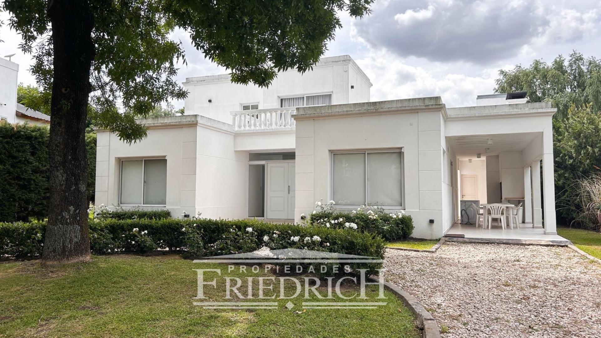 CASA EN ALQUILER ANUAL  - BARRIO SAN PATRICIO, FCO ALVAREZ