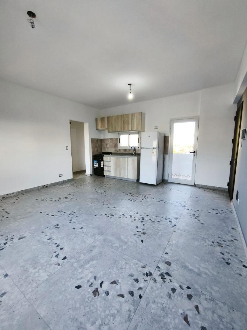 Departamento en Venta en Jose Leon Suarez, USD 70.000