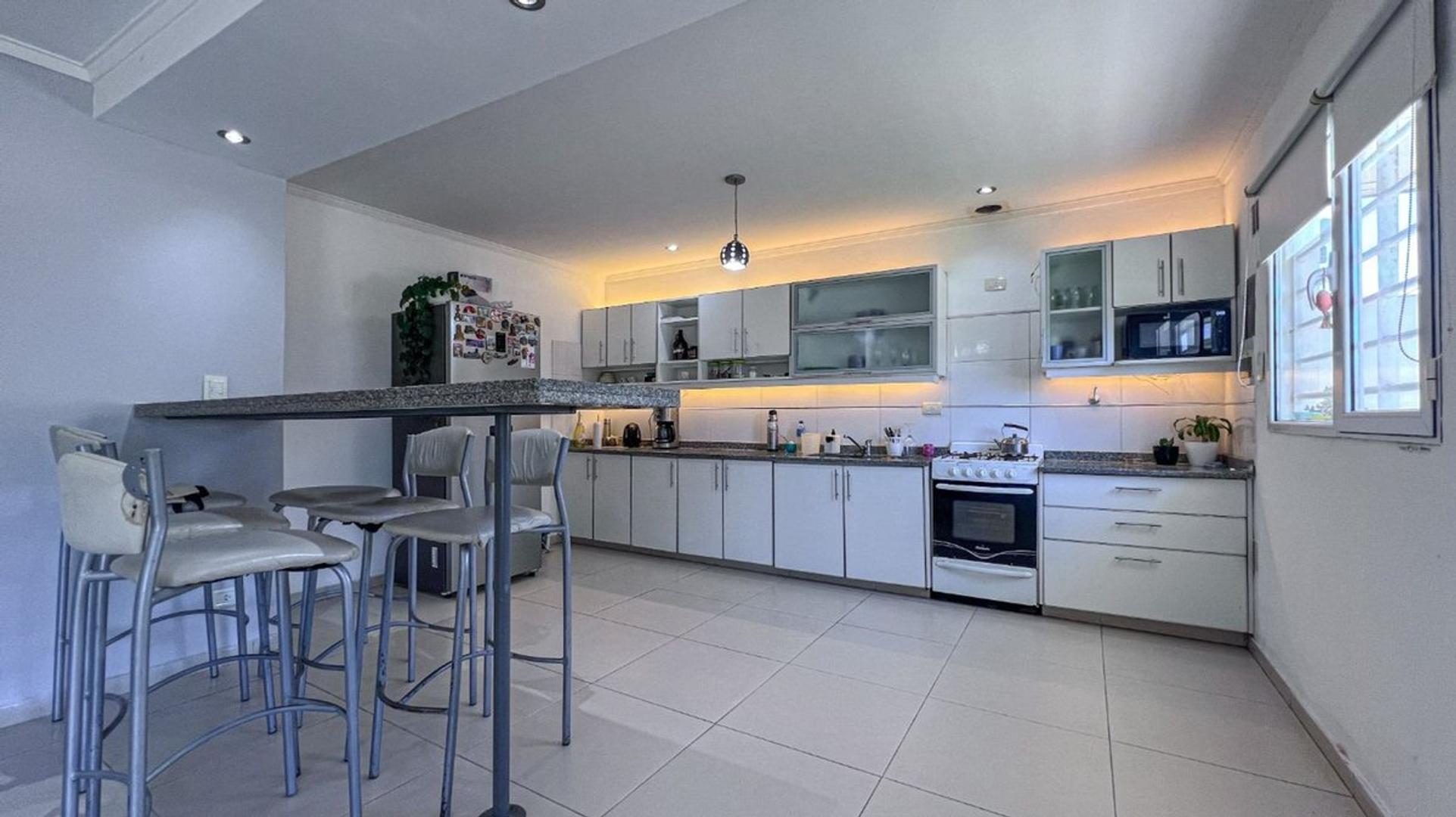 Casa en Venta en Barrio Felix U.Camet, USD 84.000