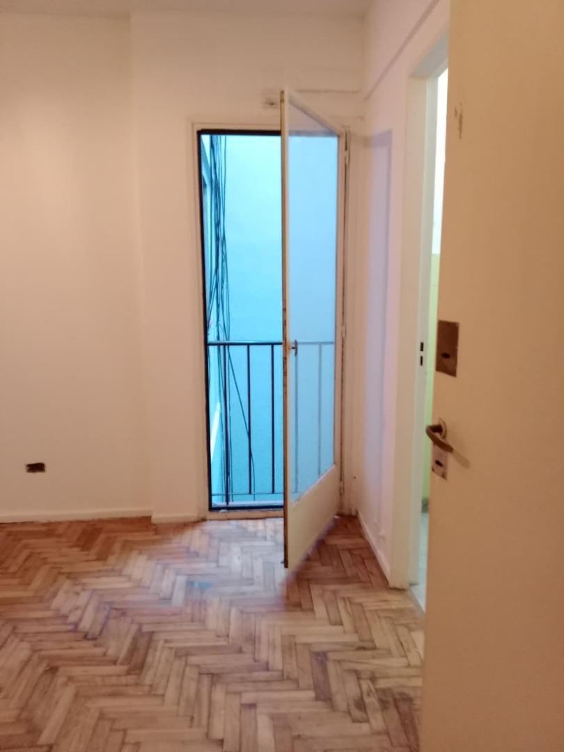 Departamento ,2 ambiente , 28M2 totales , cocina separada