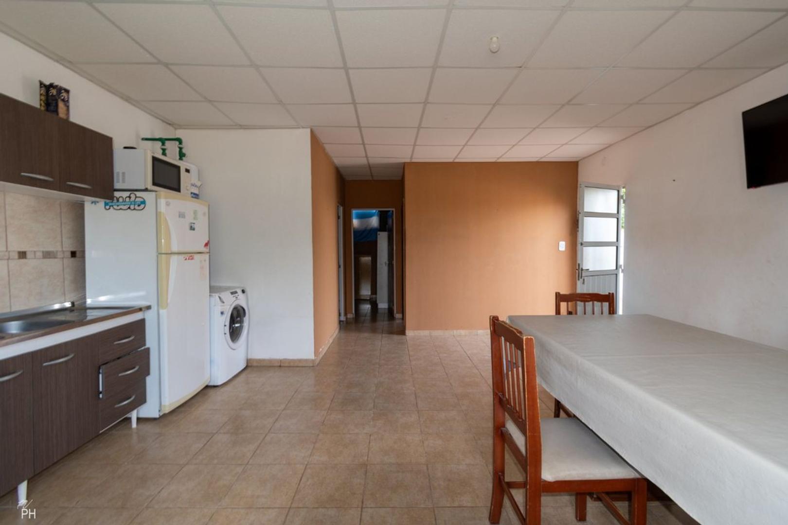 Casa 3 ambientes con 1 baño