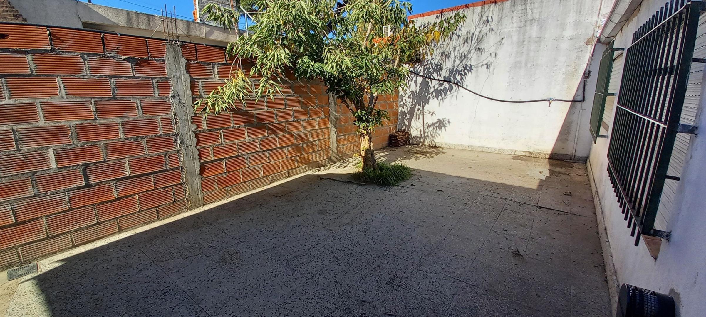 Depto Tipo Casa en Venta de 3 ambientes