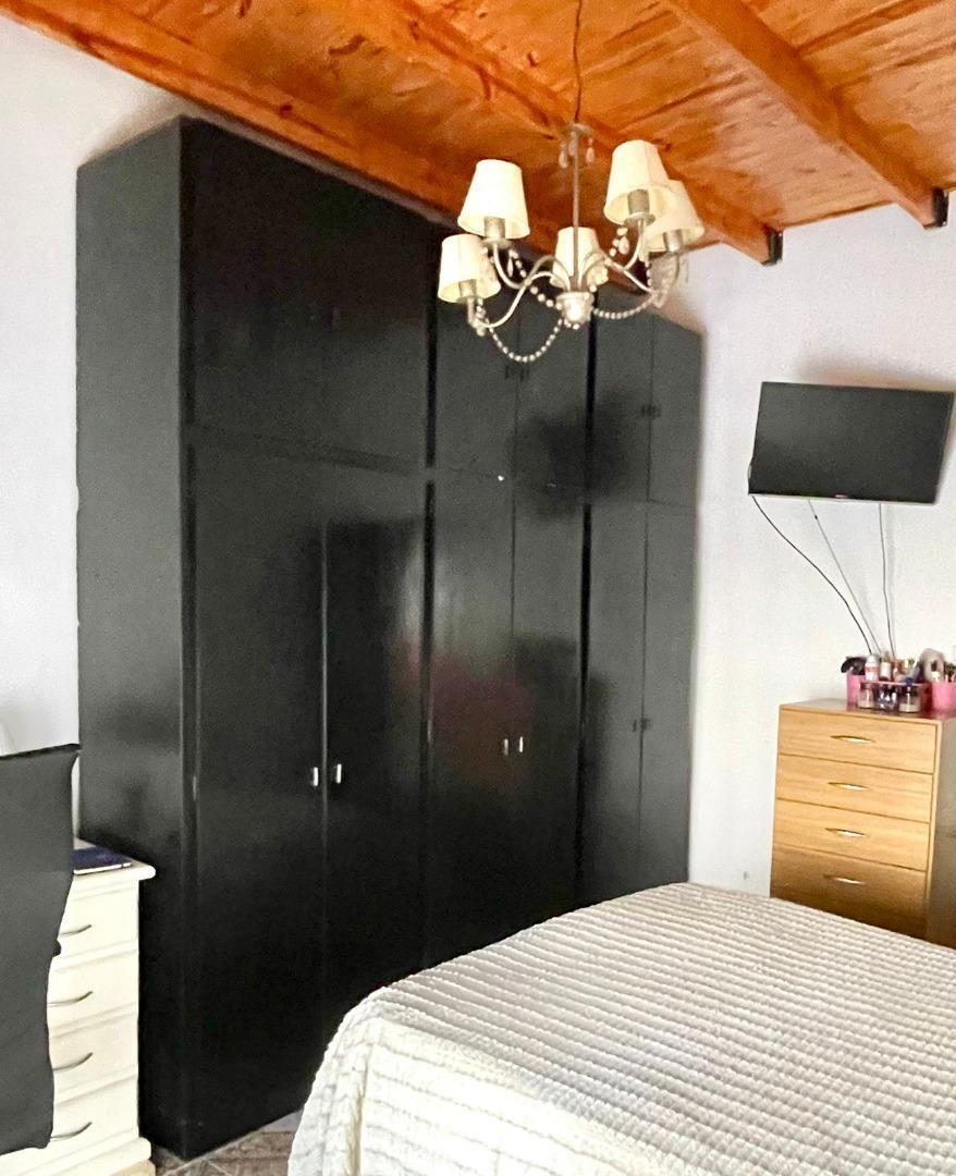 Departamento tipo casa 4 amb con garage, patio y terraza