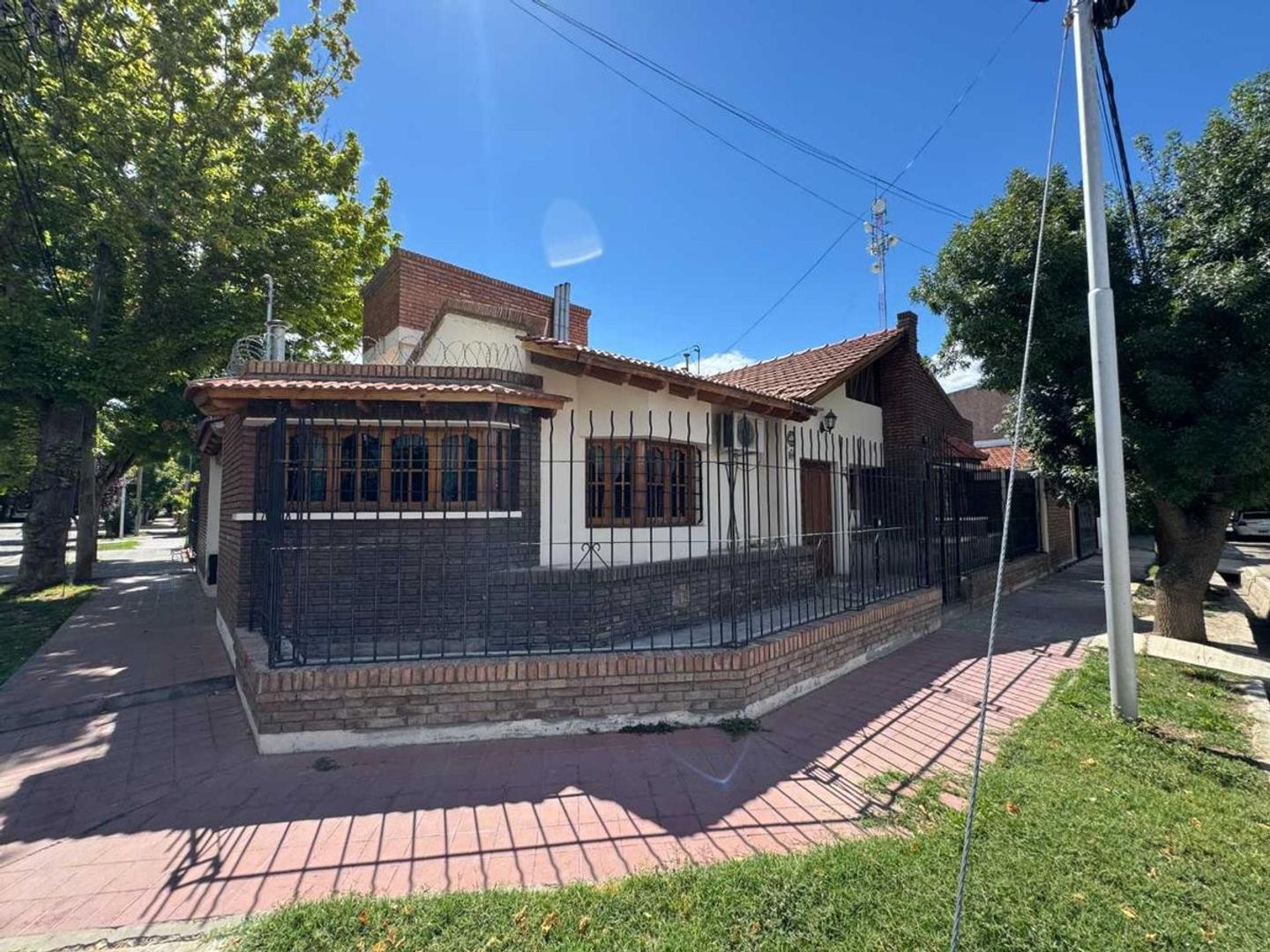 VENTA DE CASA Y DEPARTAMENTO 310M2 TUNUYÁN MENDOZA