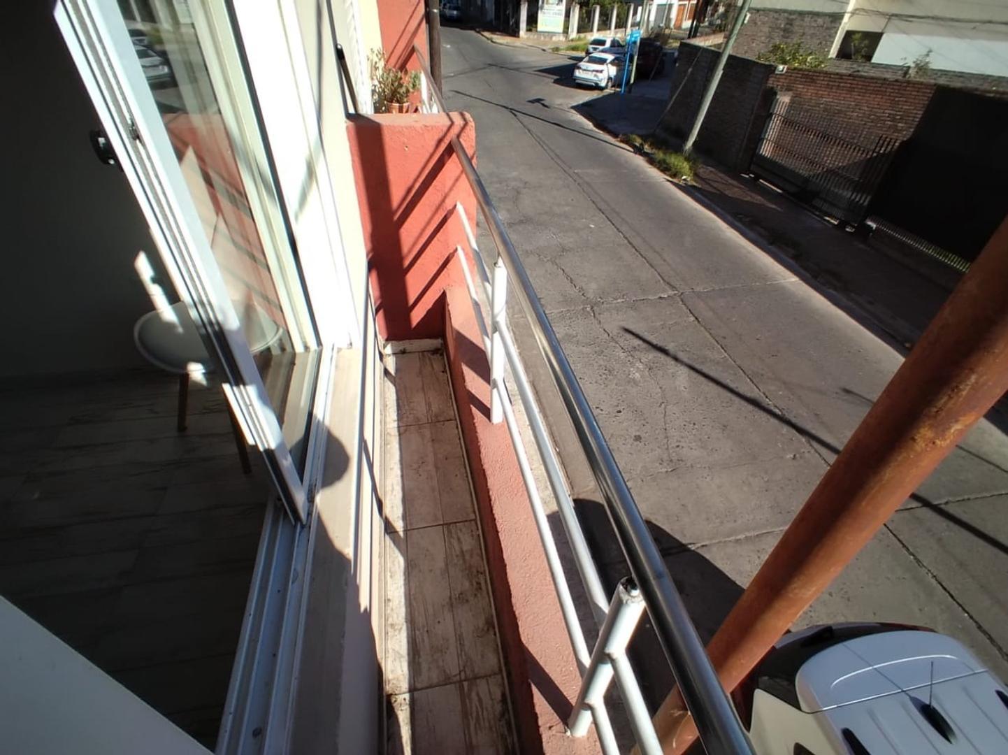 Departamento en Alquiler en Santos Lugares, $ 430.000