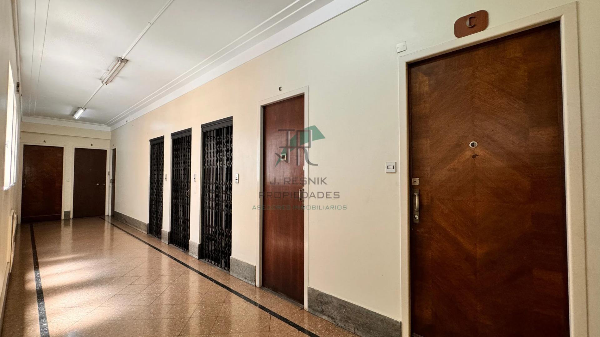 Oficina en Venta 44 años