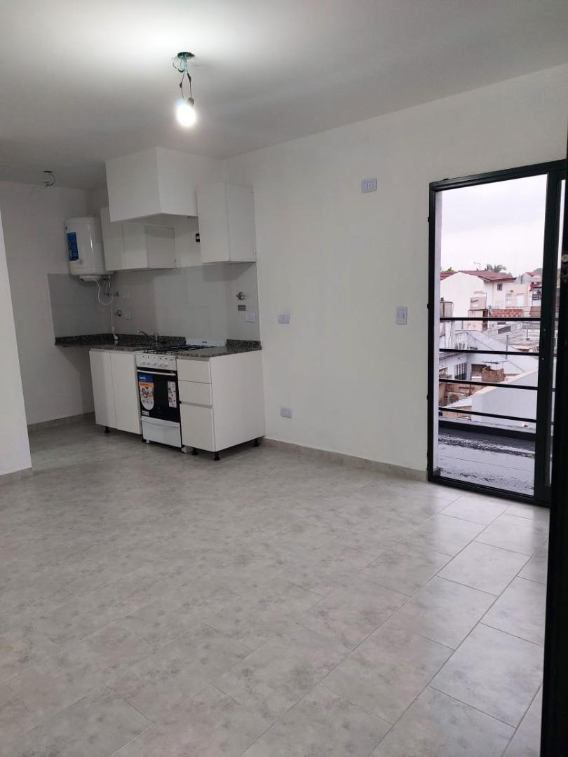 Departamento en Alquiler con 1 cochera