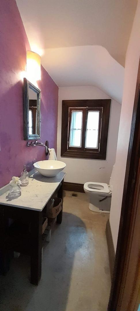 Casa en Alquiler con 2 cocheras