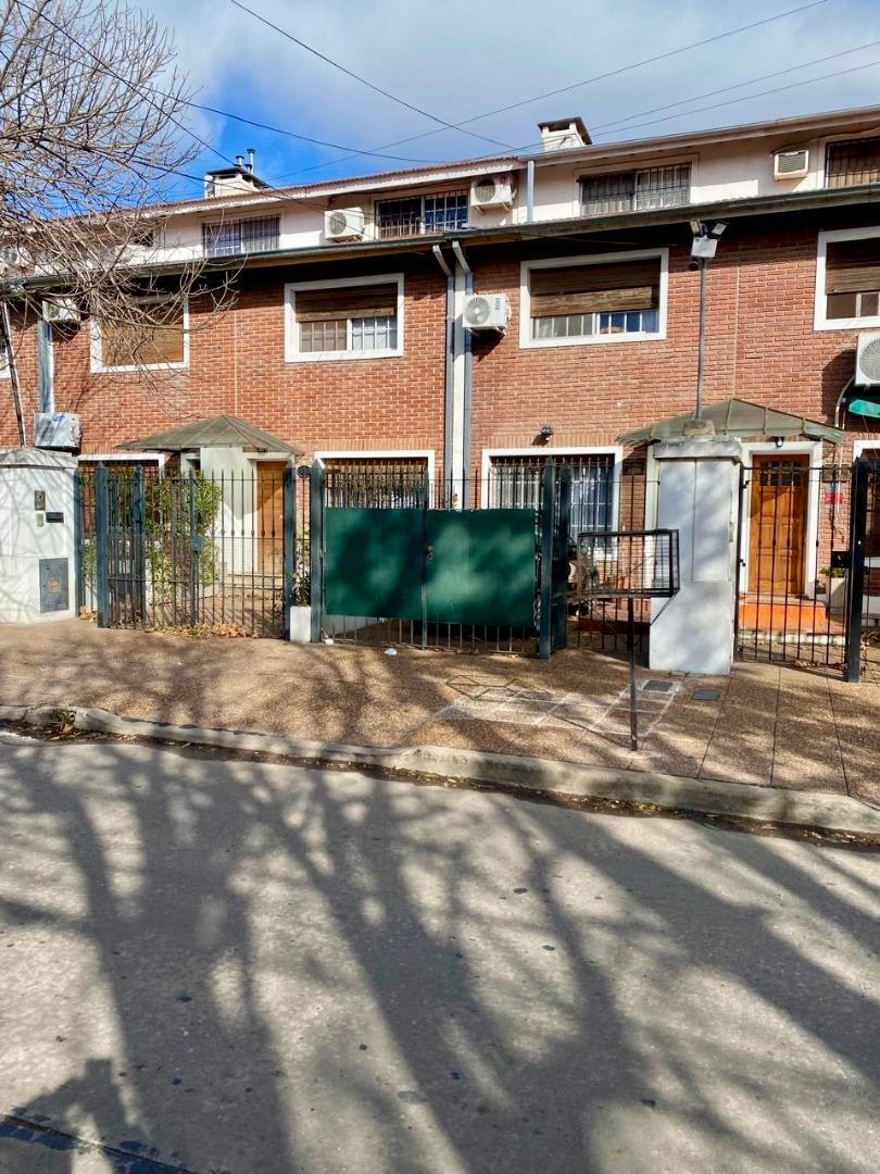 HERMOSO DUPLEX CON PATIO - EXCELENTE UBICACIÓN