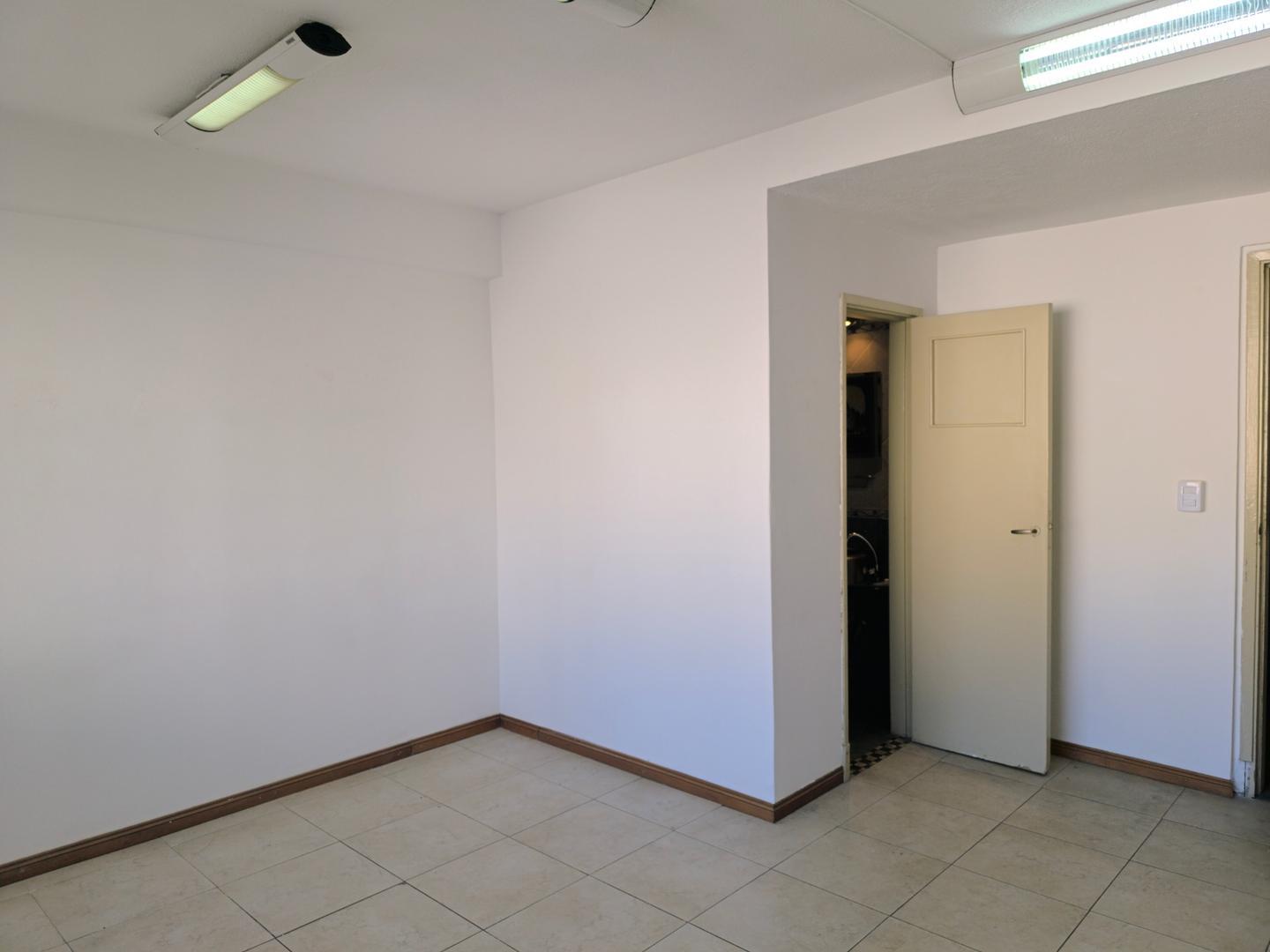 Oficina en Monserrat