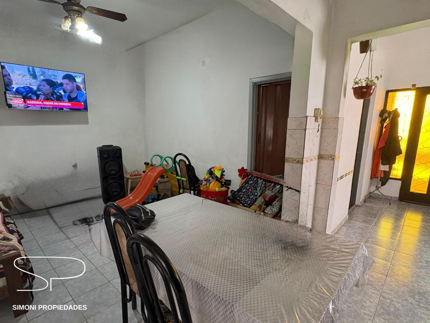 Casa 5 ambientes con 2 baños