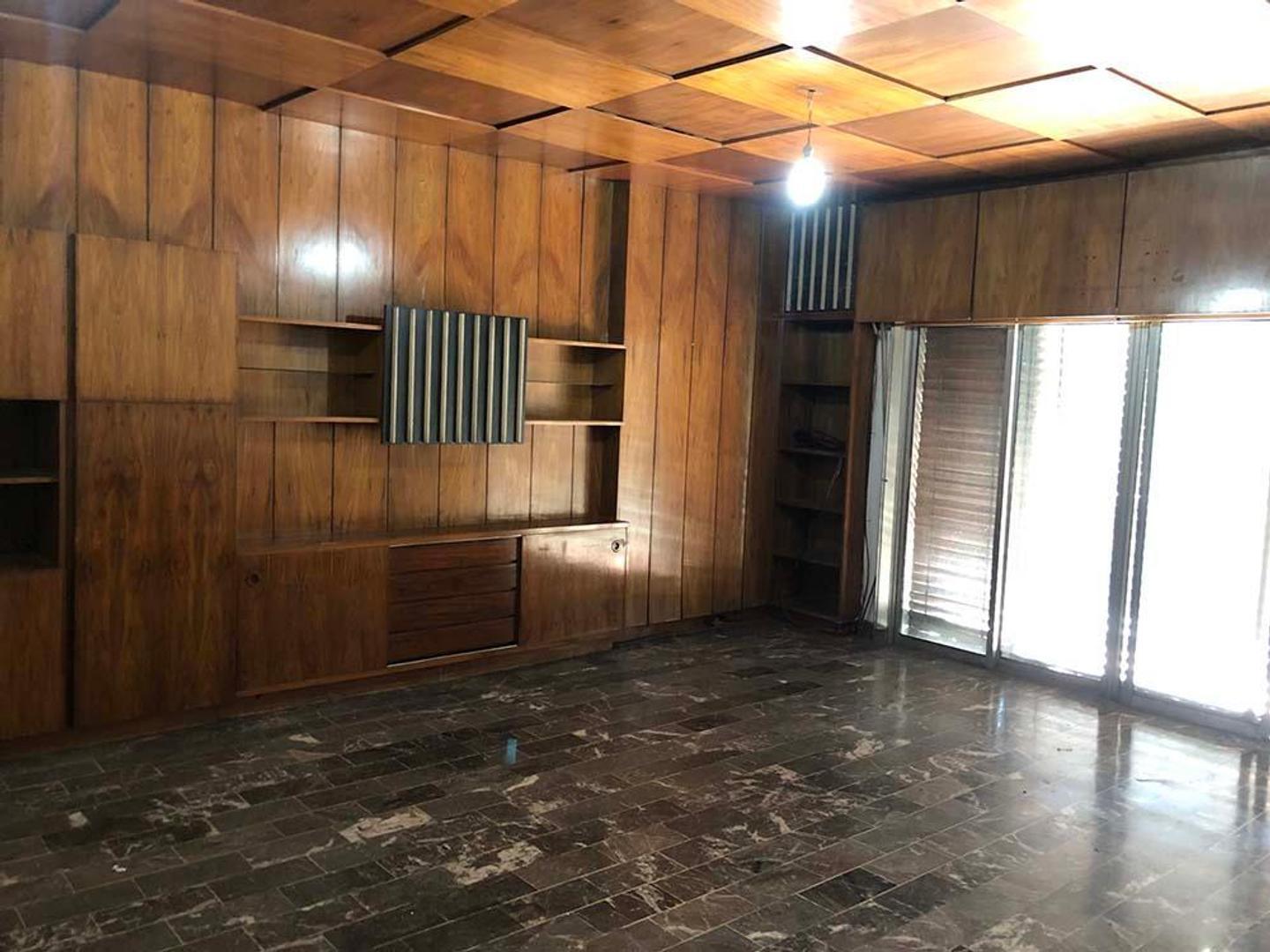 Depto Tipo Casa en Venta de 5 ambientes
