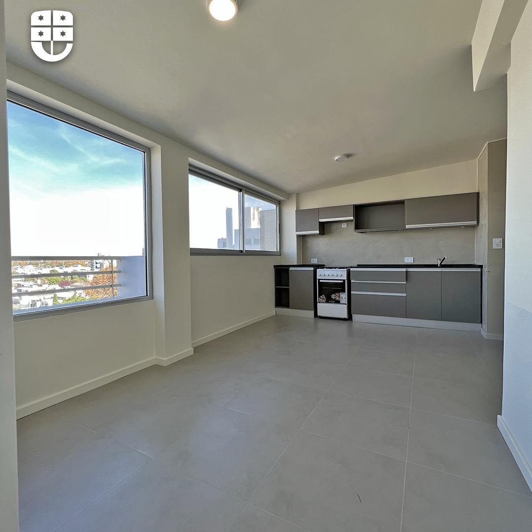 Del Valle Iberlucea 1000