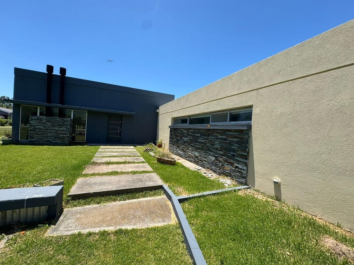 VENTA CASA QUINTA EN C.U.B.E.