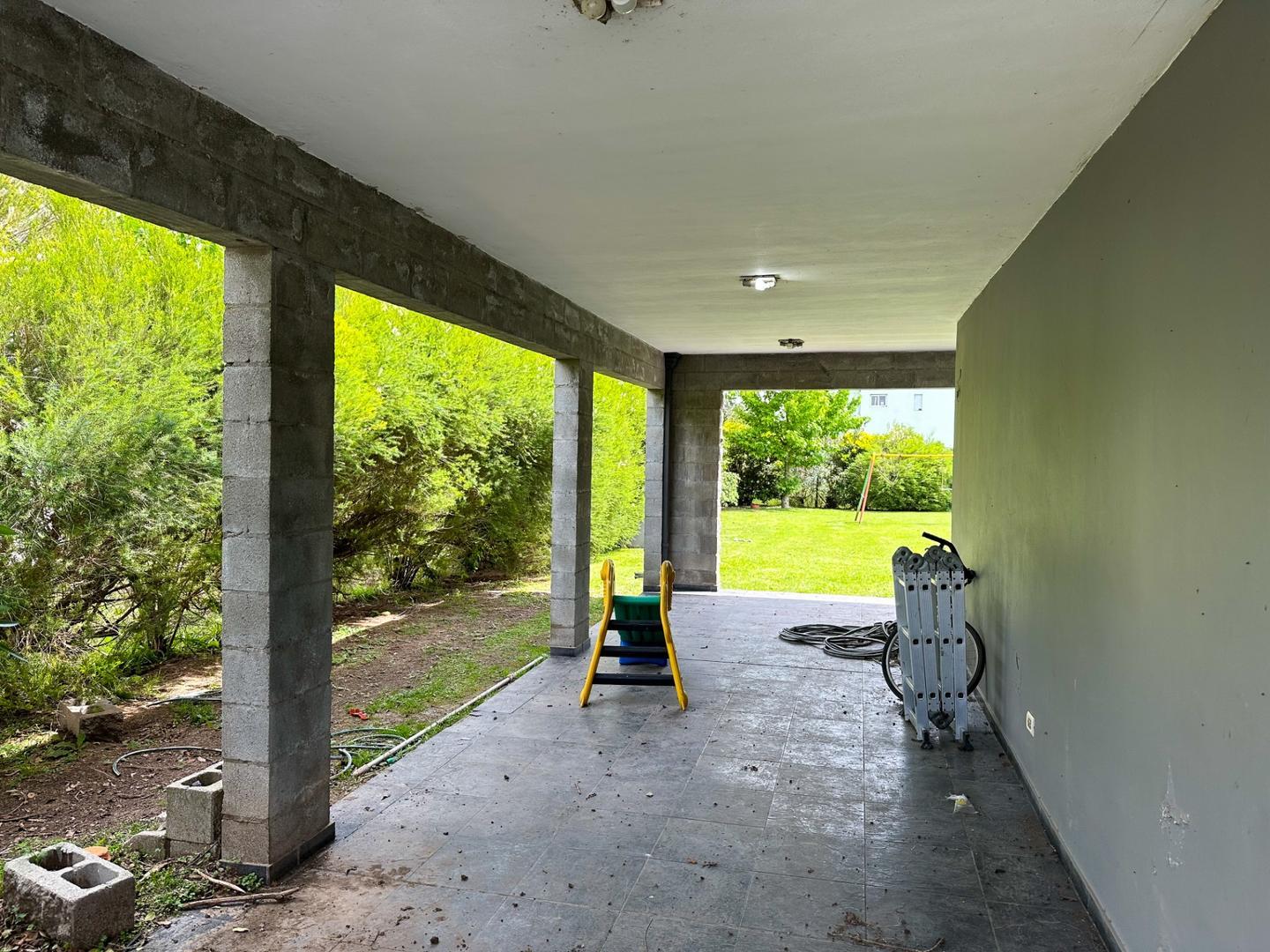 Casa en Venta con 4 cocheras