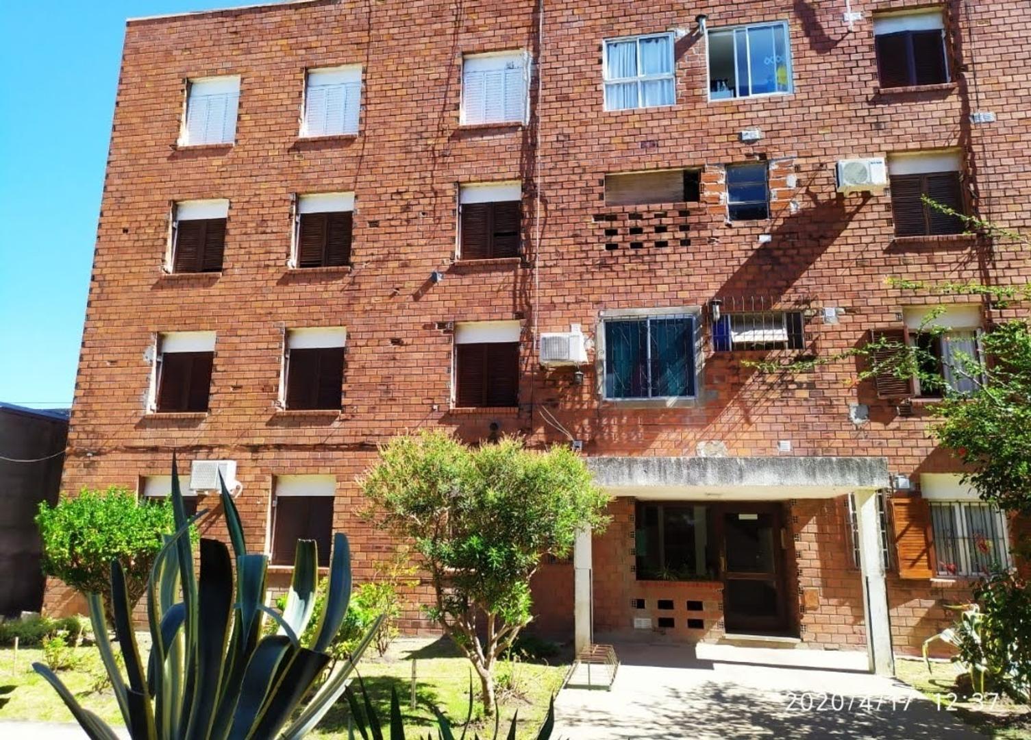 Rivadavia 1197 , Piso 2