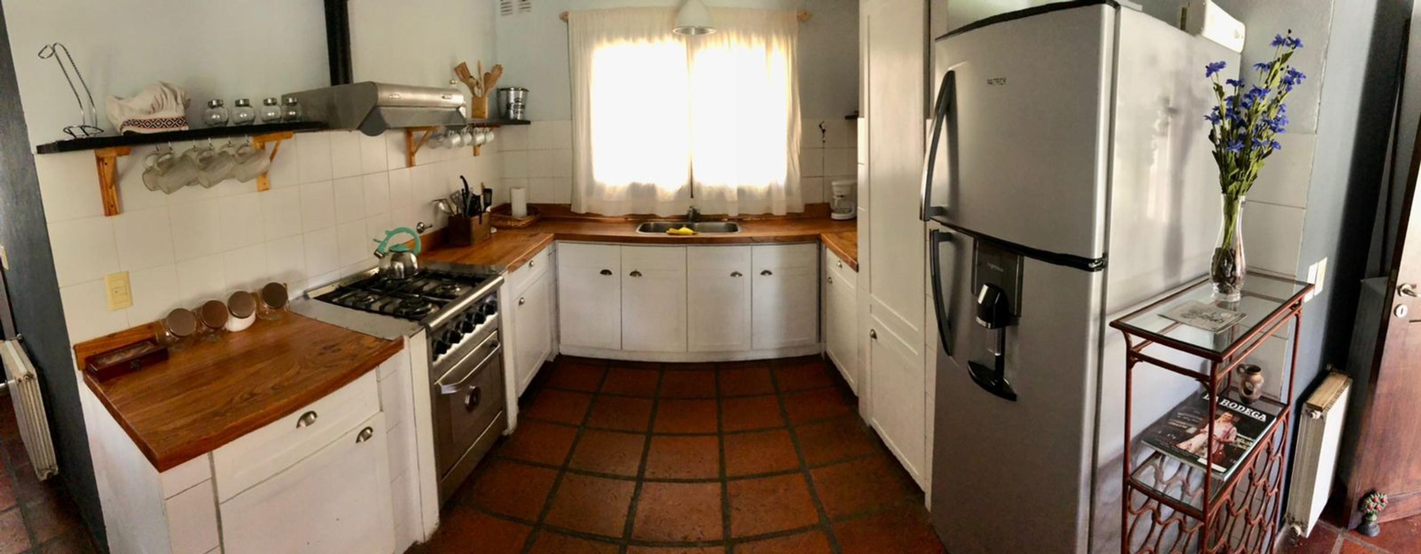 Excelente casa en venta en el barrio privado Buen Retiro