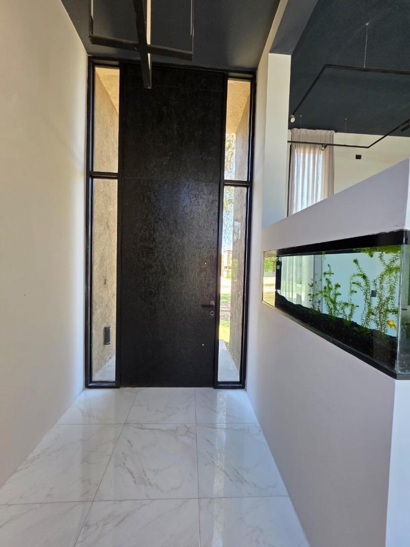 Casa en Alquiler de 3 dormitorios