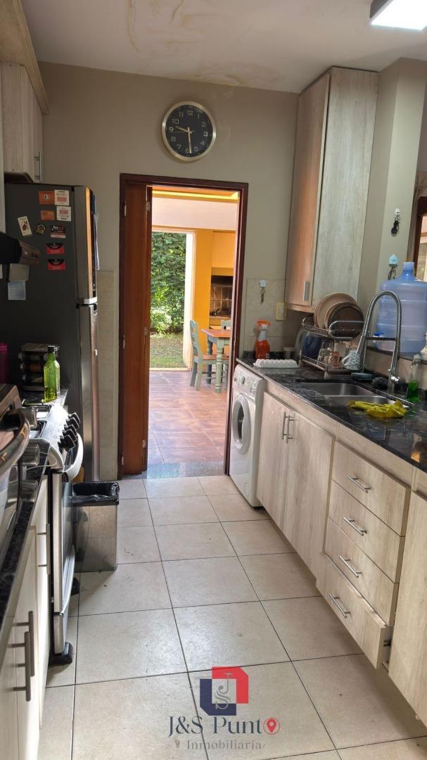 Casa 4 ambientes con 3 baños