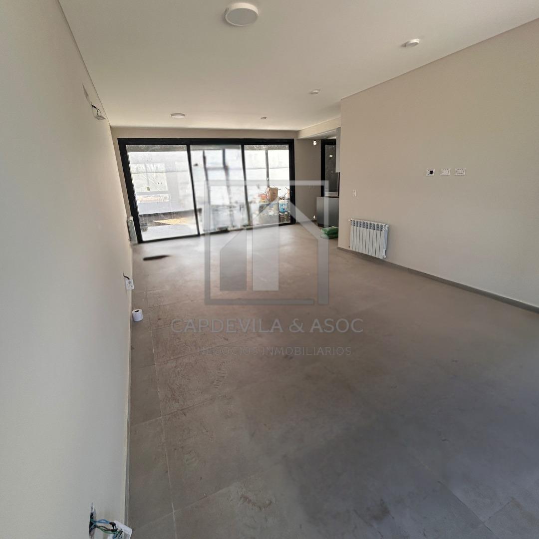 Casa en Venta en Miradores De Manantiales, USD 320.000