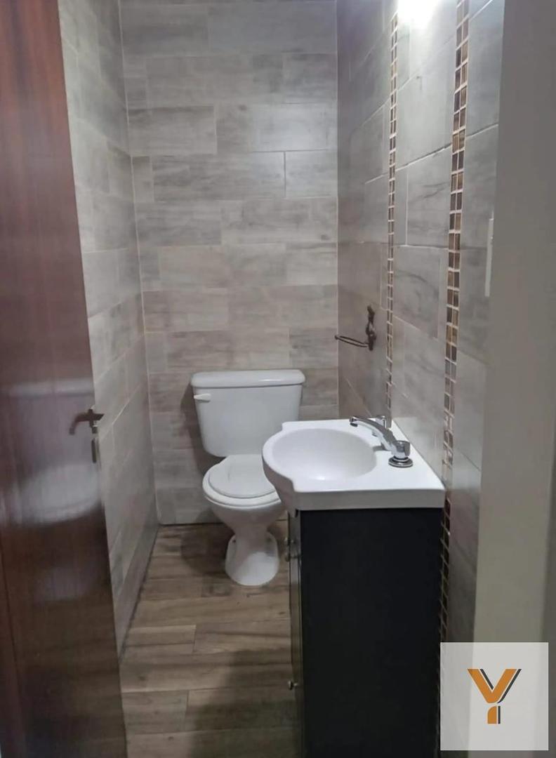 Casa 5 ambientes con 3 baños