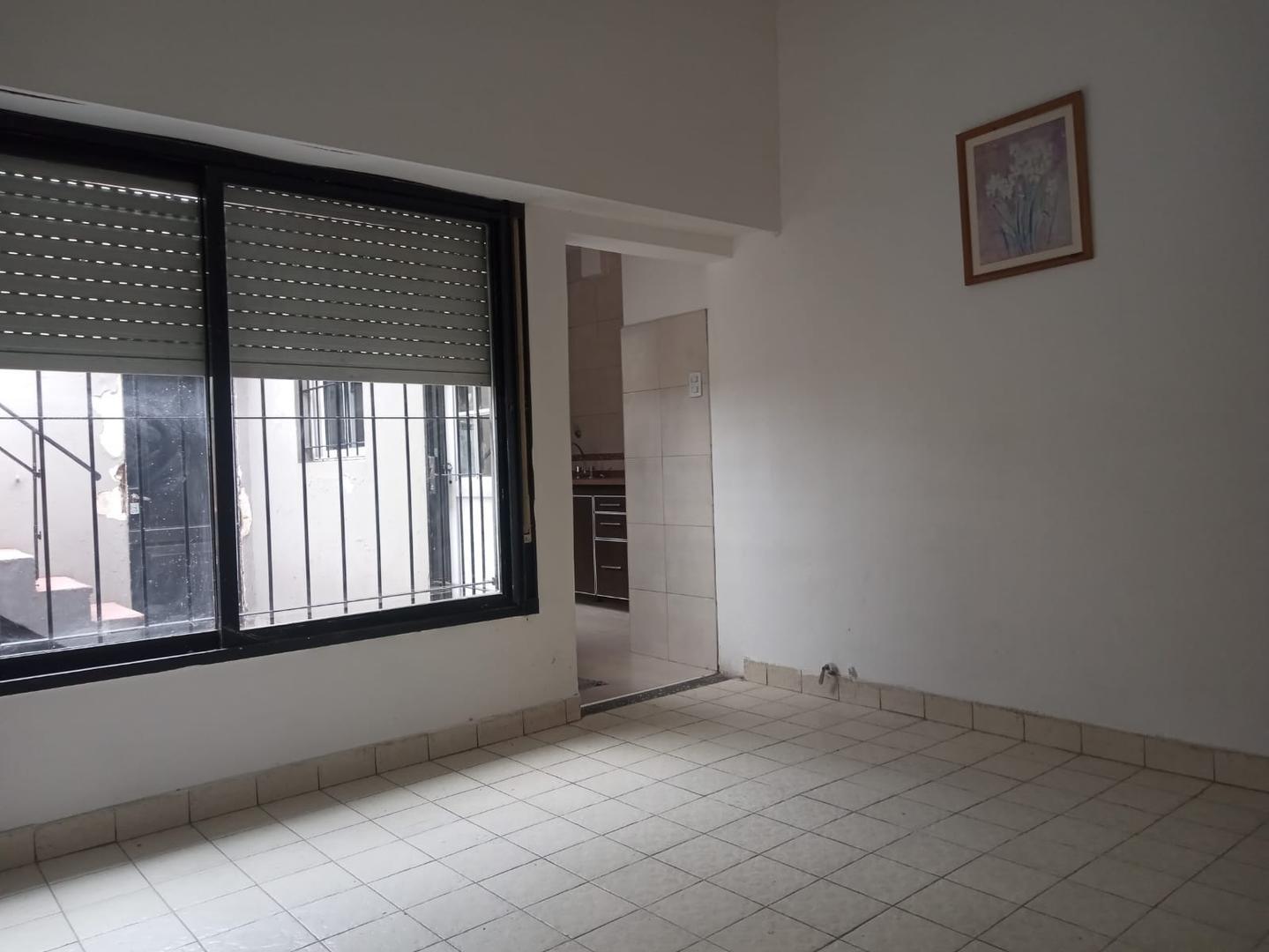 Depto Tipo Casa 3 ambientes con 1 baño