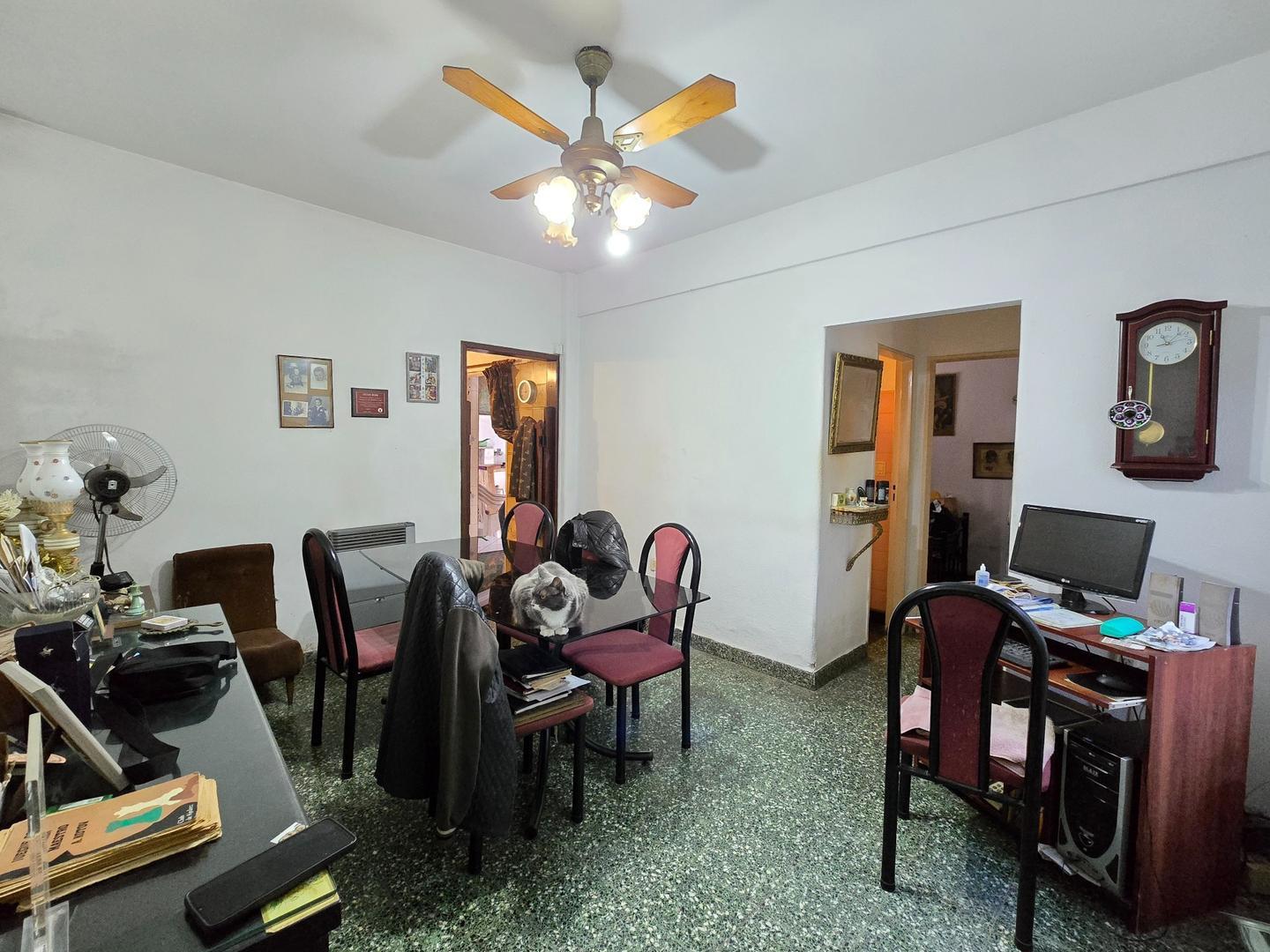 Casa 3 ambientes con 1 baño