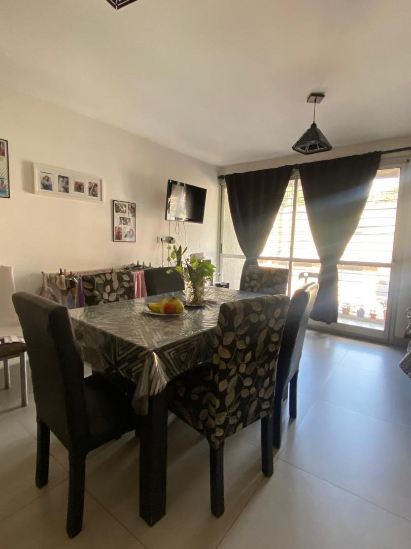 José Gomensoro 100, Piso 1