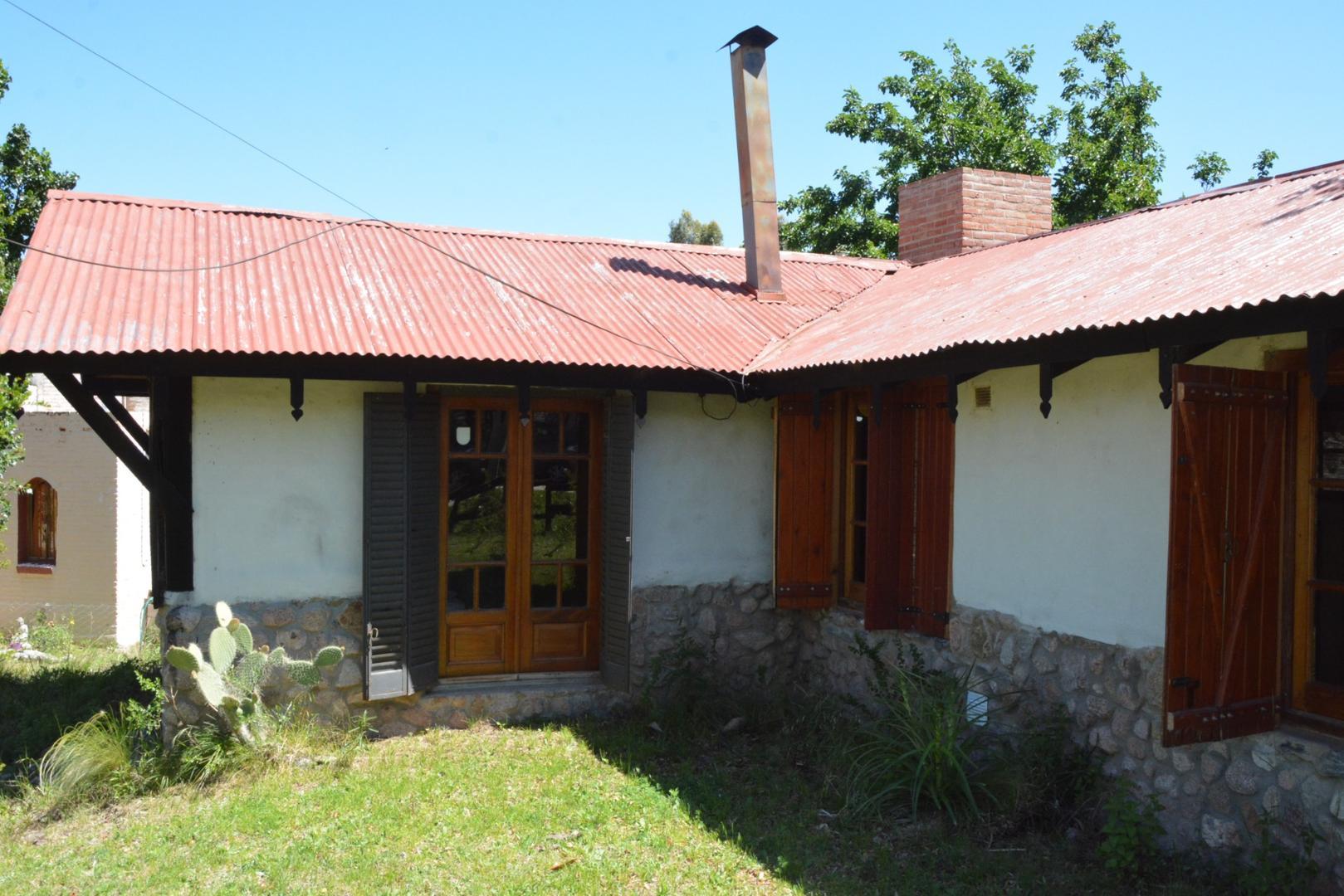 Casa 3 ambientes con 1 baño