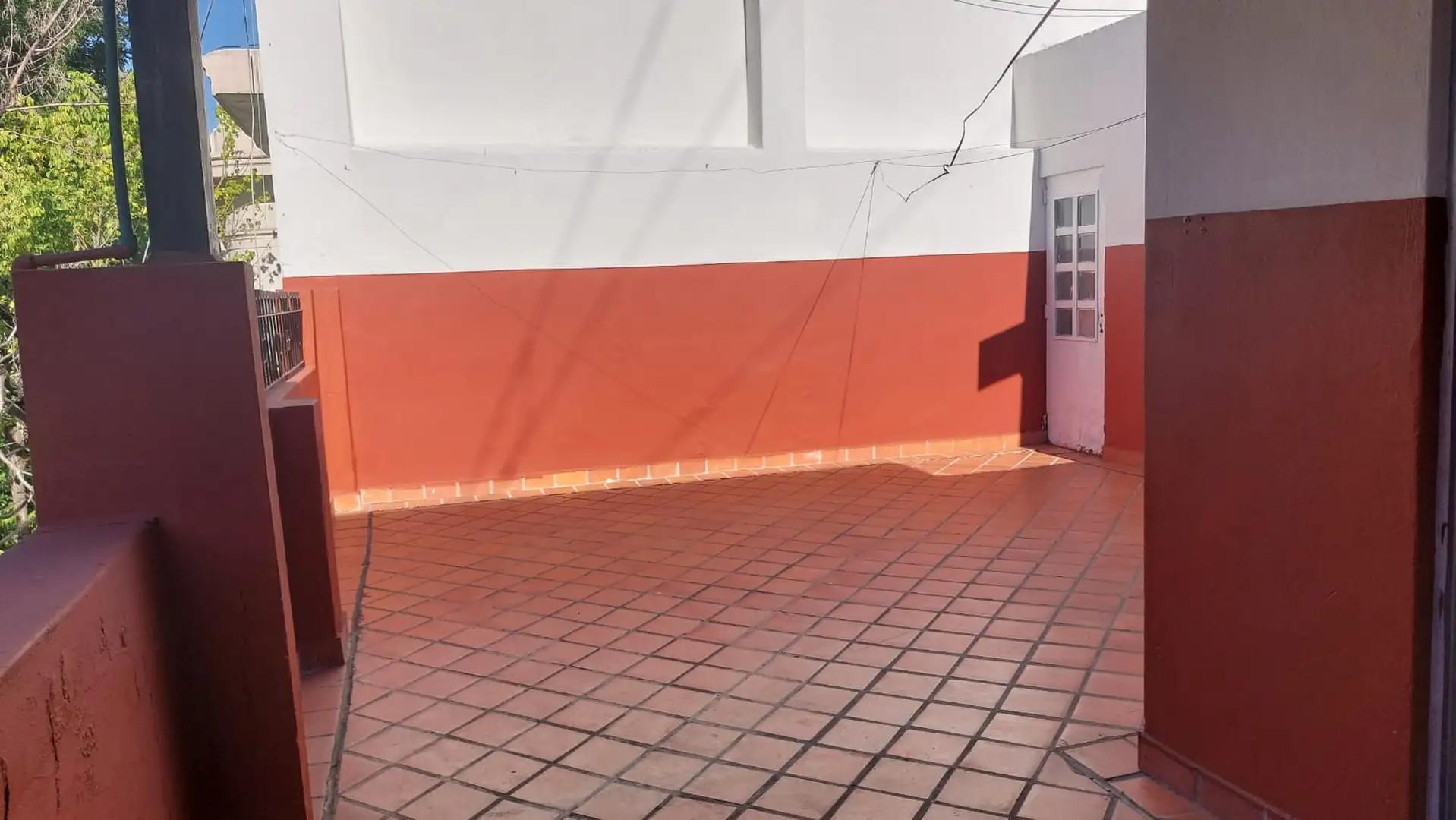 Departamento tipo casa  de 4 ambientes en venta en Boedo -Me