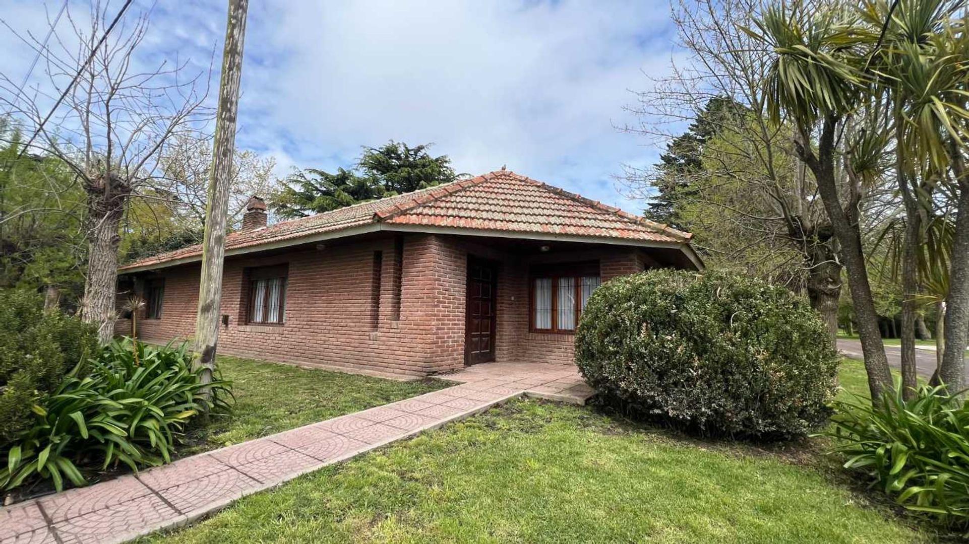VENTA CASA 4 AMBIENTES LAS MARGARITAS