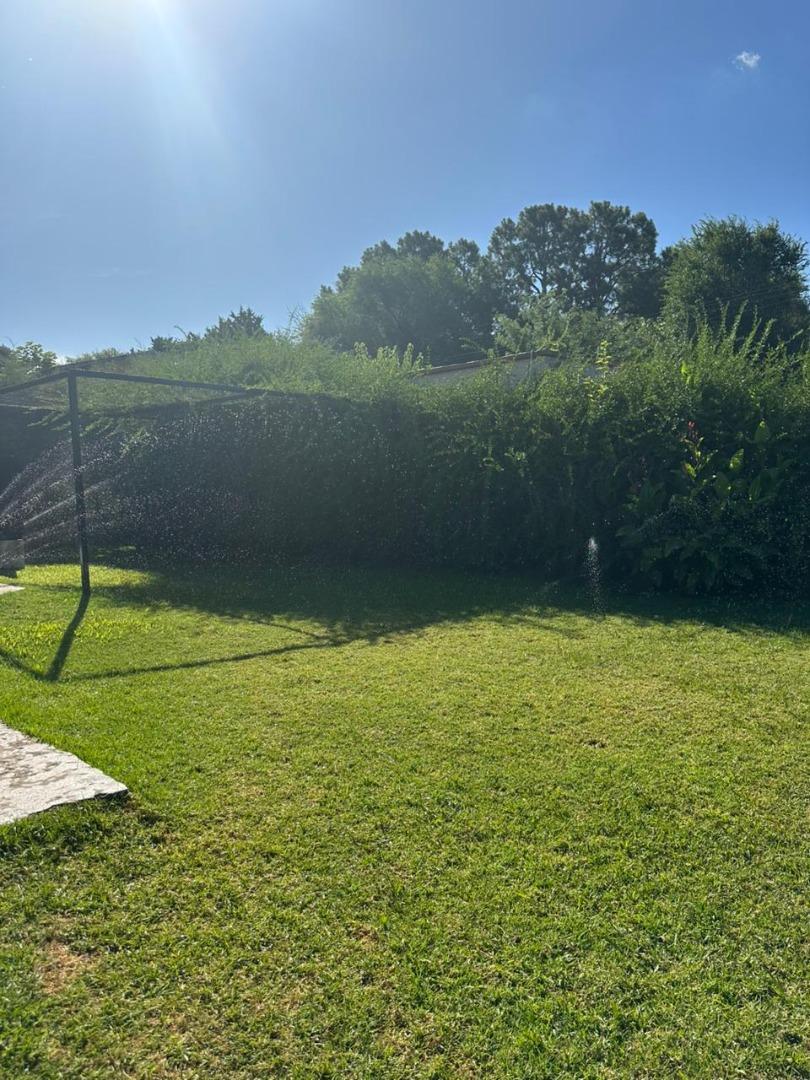 Casa 2 ambientes con 2 baños