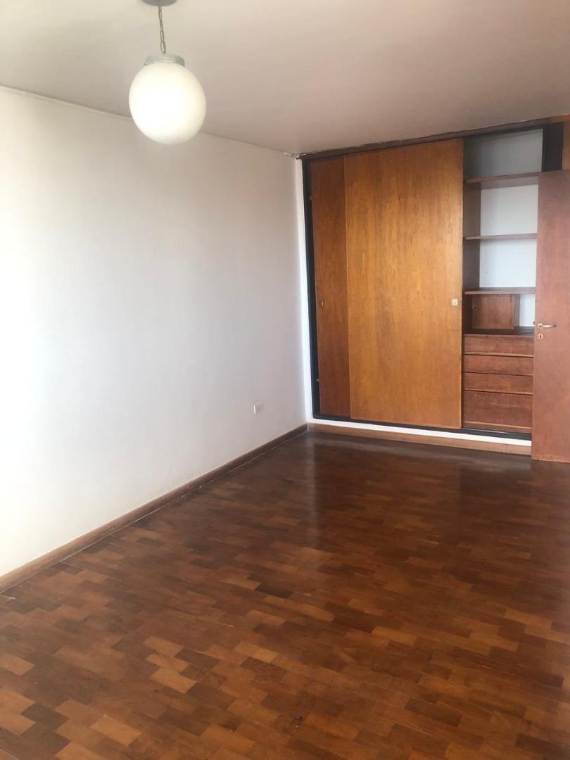 Venta de departamento de 3 dormitorios en Monoblock Salta