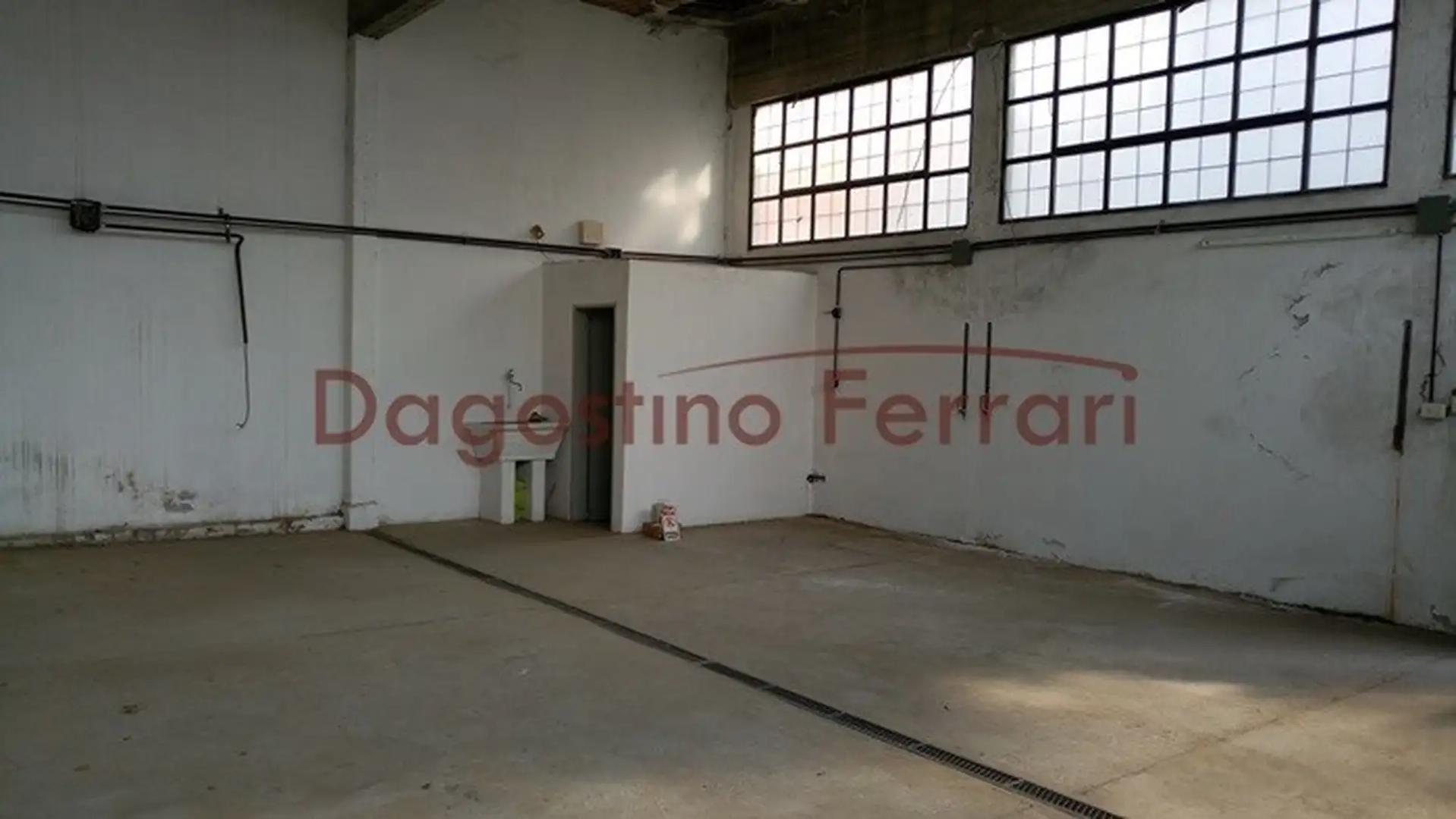 Venta galpón - Sucre 900