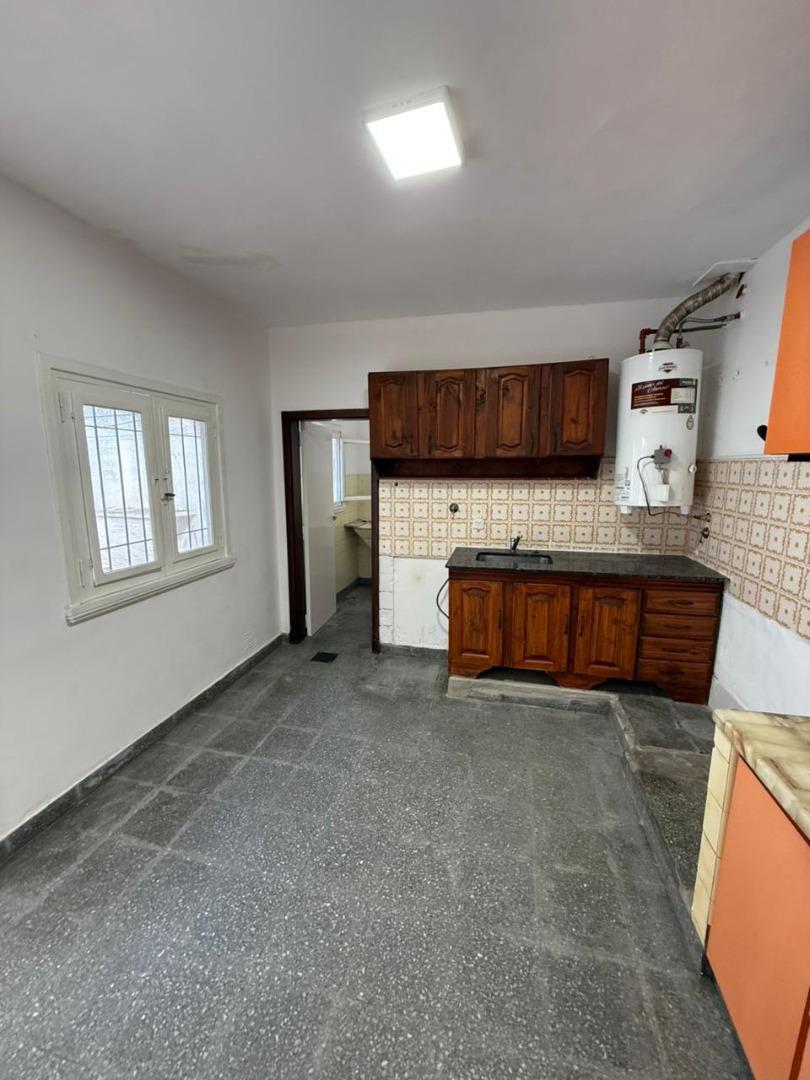 Depto Tipo Casa en Alquiler de 1 dormitorio