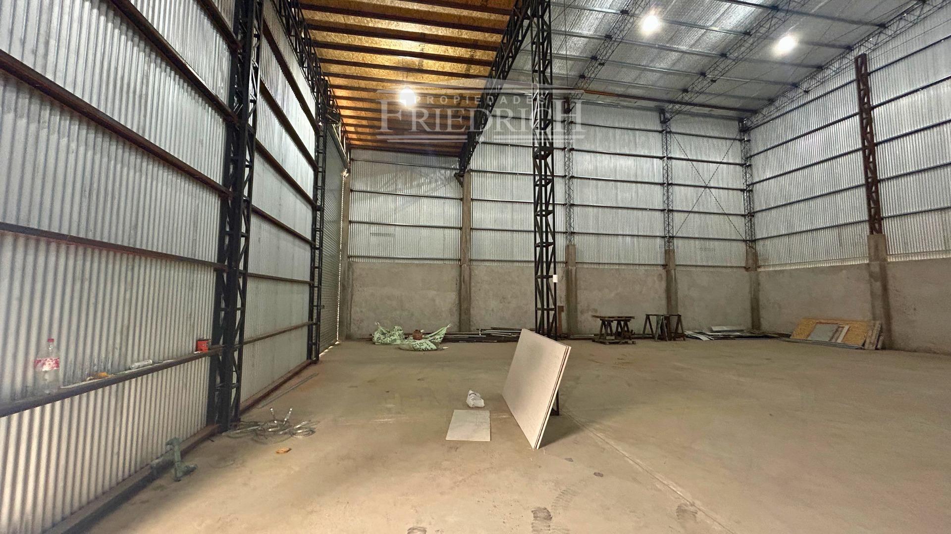 Deposito en Alquiler sobre Acceso Oeste en General Rodriguez