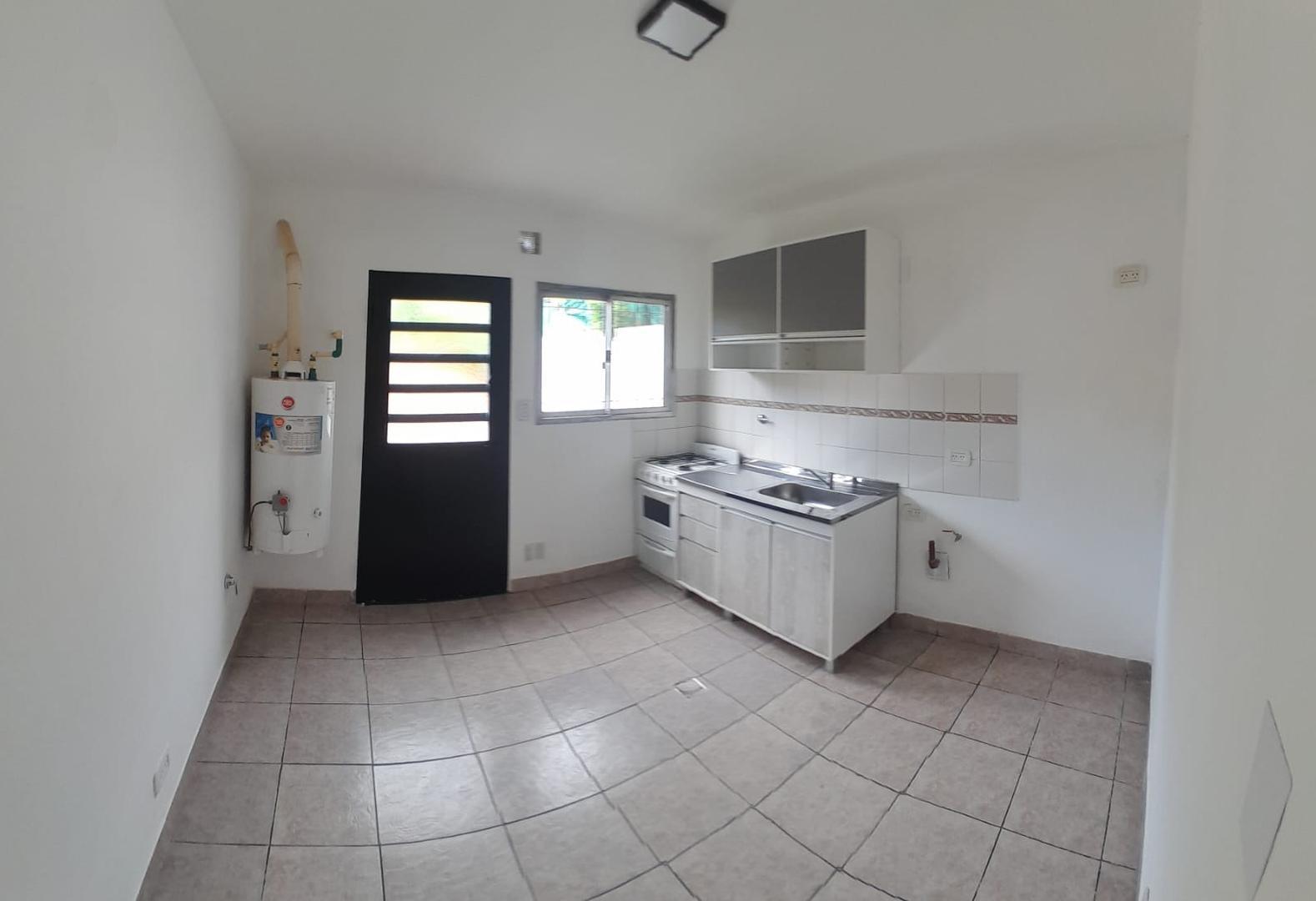 Hipólito Yrigoyen 300