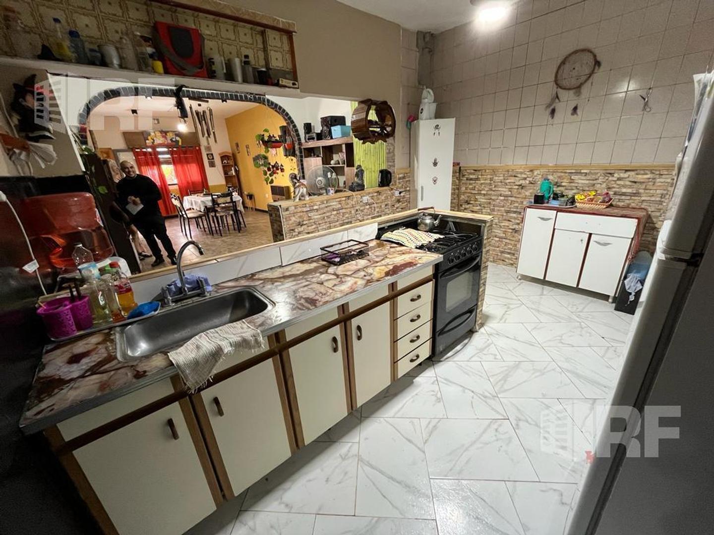 Venta Casa 5 ambientes - San Jose, Temperley