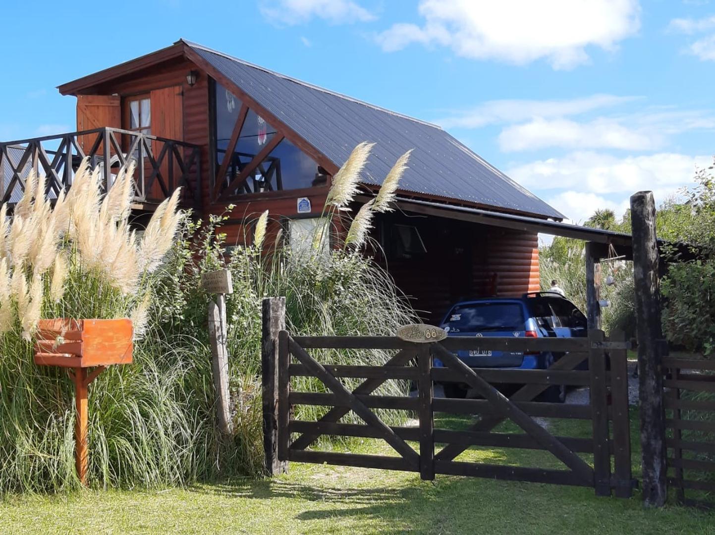 EXCELENTE CABAÑA A METROS DEL MAR DE COBO
