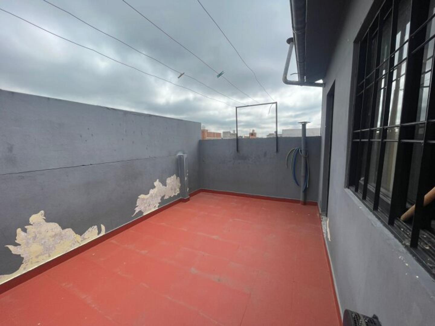 Depto Tipo Casa 3 ambientes con 1 baño