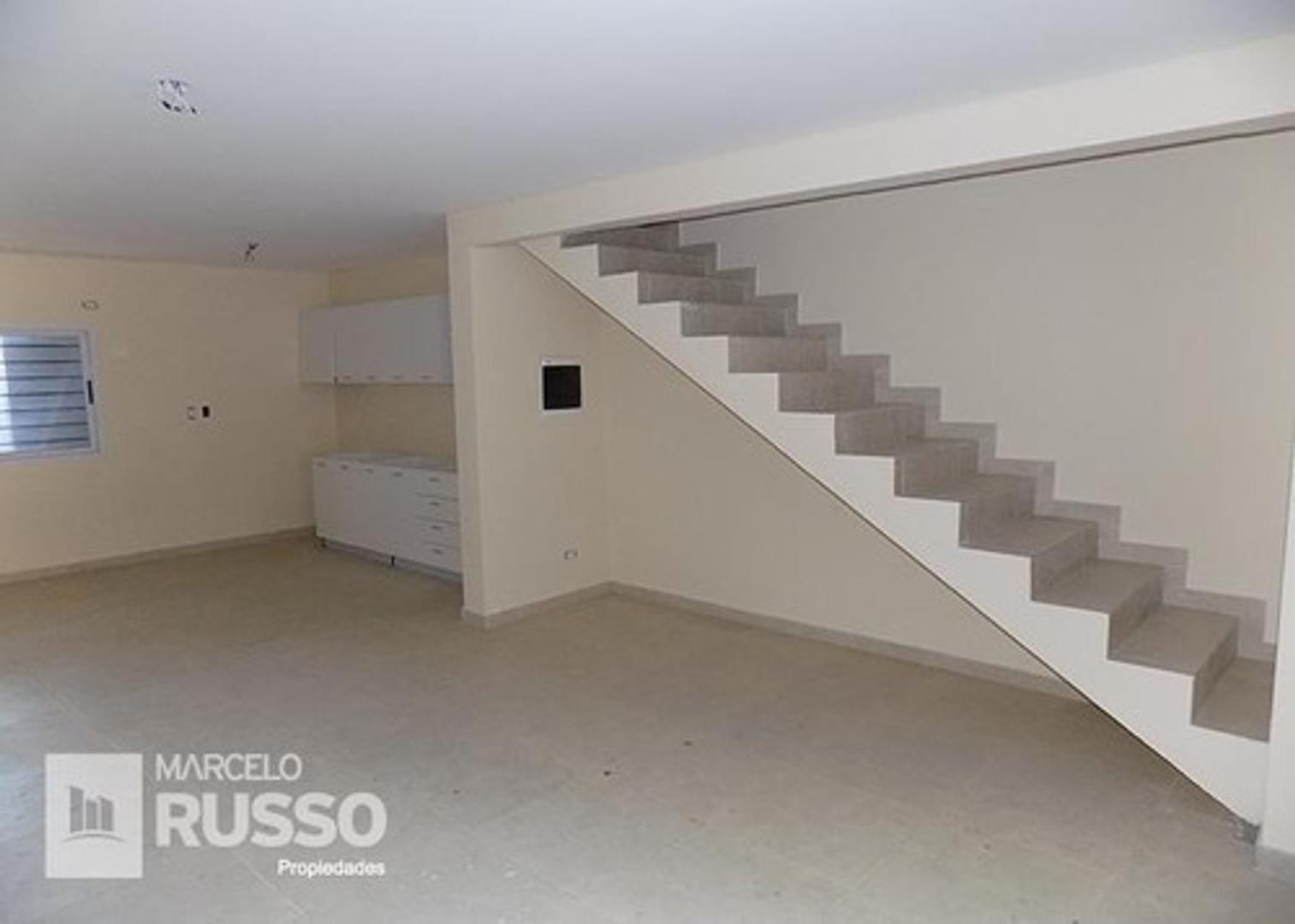 Depto Tipo Casa en Venta en Hurlingham, USD 125.000