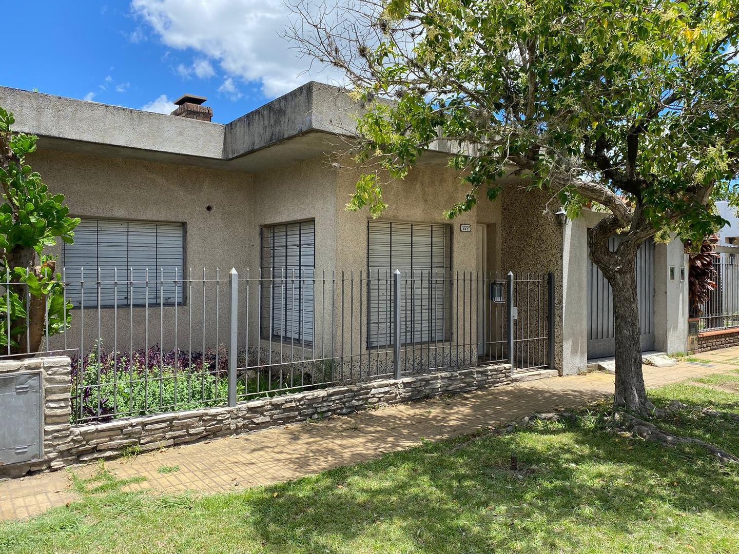Casa en alquiler Ituzaingo norte
