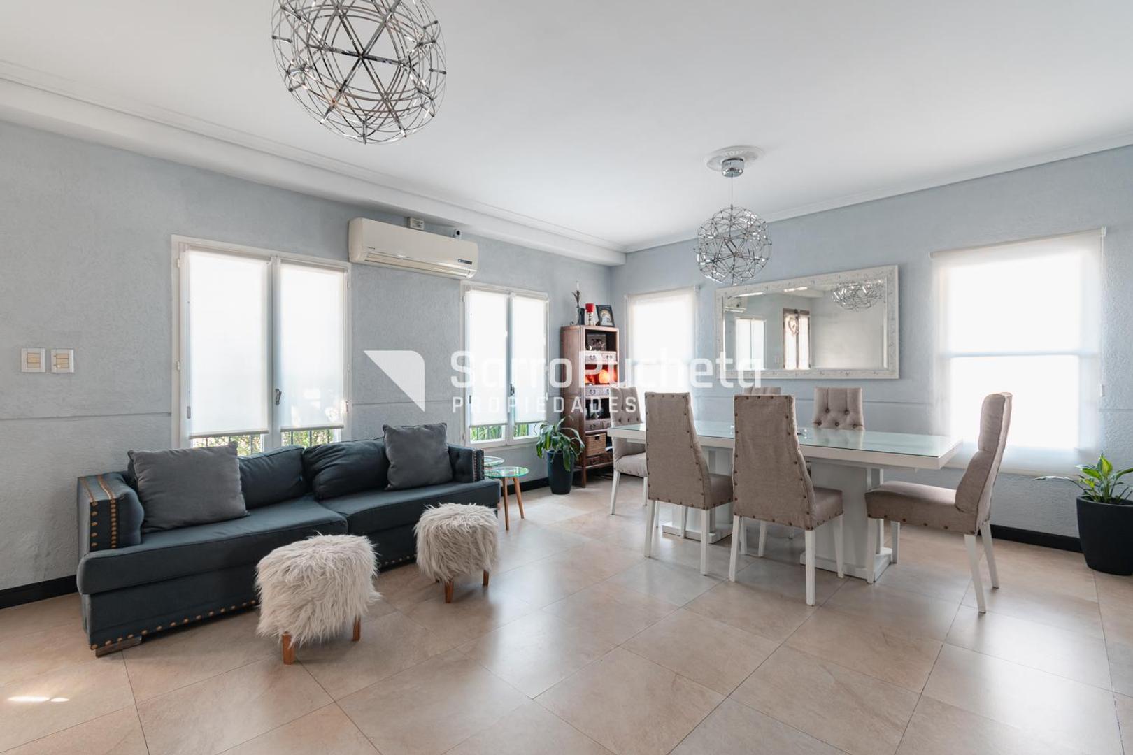 Venta casa 4 amb con patio, piscina y cochera en Ramos Mejia.